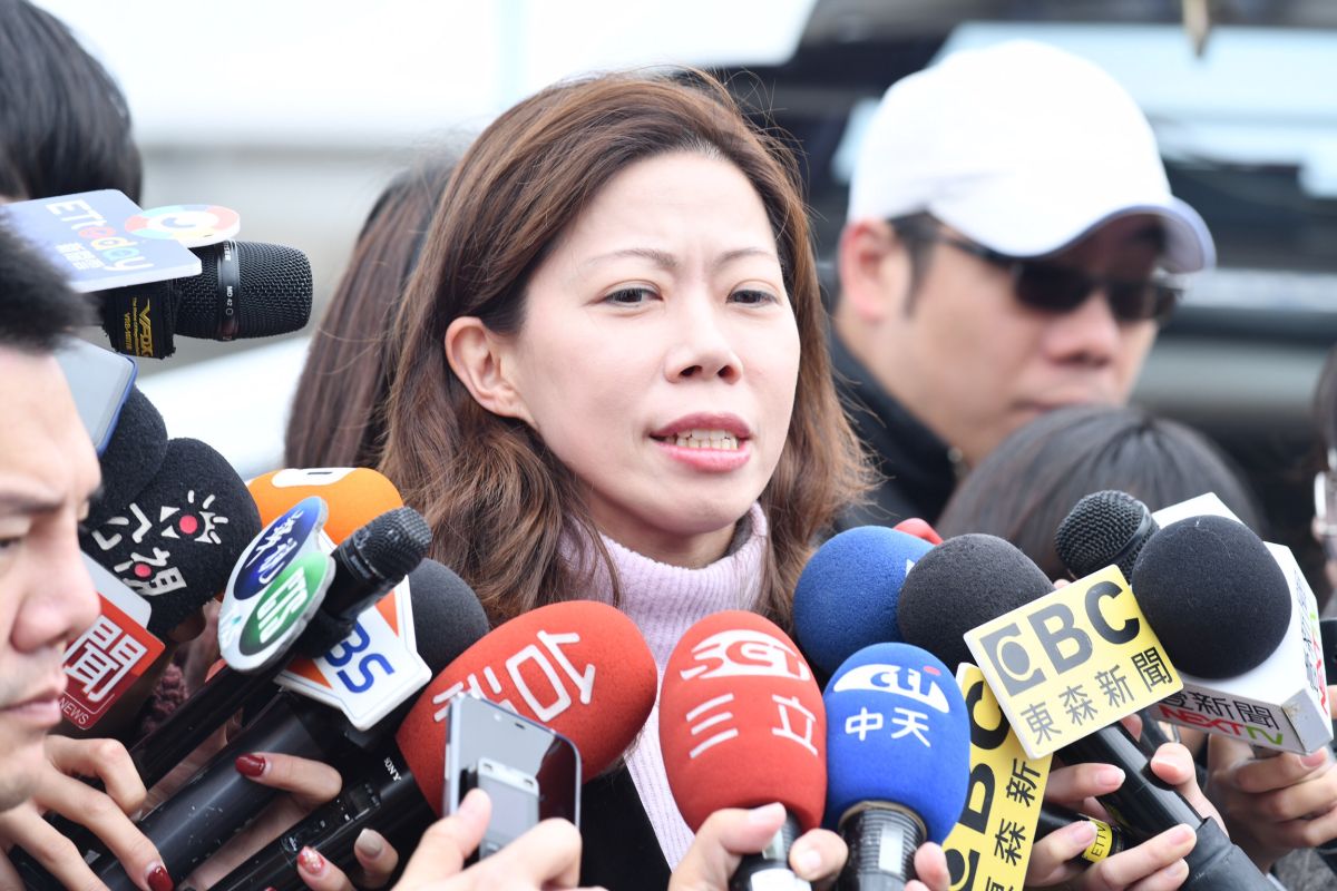 機師工會於今日下午再度召開記者會，對於地勤辛勞表達感謝之意，並釋出善意，表示還在等待華航的對案，隨時可以坐下來協商。（圖／記者林柏年攝）