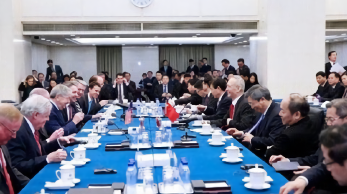 ▲大陸國務院副總理劉鶴再次現身副部級貿易會議，代表北京迫切希望終結兩國間激烈的貿易大戰。 (圖 / 翻攝自微博)
