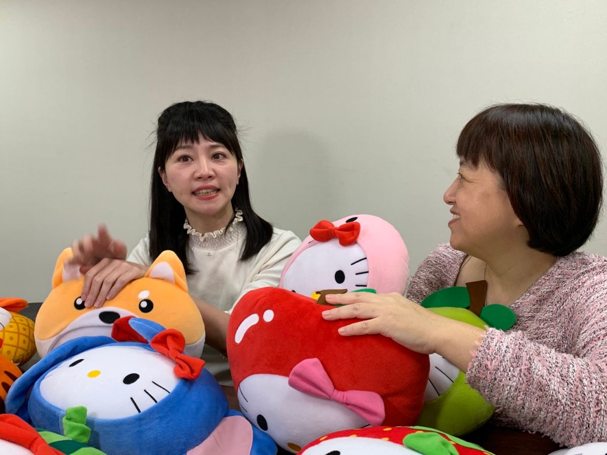 NOWnews今日新聞最新節目「小玉巷仔內」，13日中午邀請「擋泥板女神」民進黨市議員高嘉瑜來作客。（圖/NOWnews）