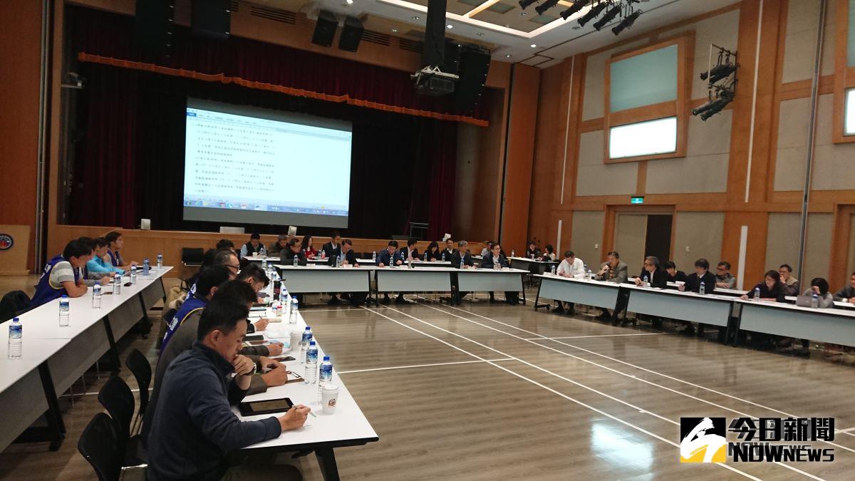 ▲華航與機師工會今（ 14 ）日上午 10 點再進行第 4 次協商。（圖／記者林調遜攝）