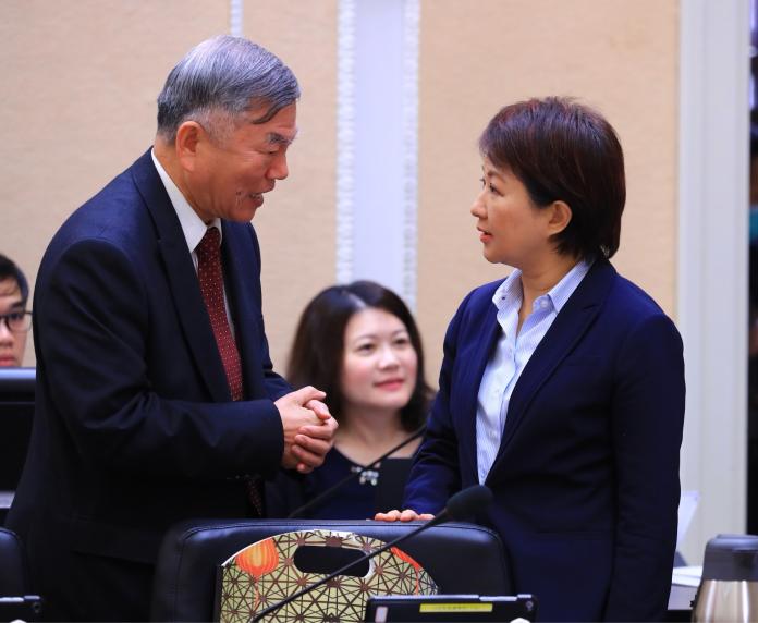 ▲市長盧秀燕向中央力爭台中火力發電廠老舊四號機組應予以除役，儘速拍板定案 (圖／市政府提供2019.2.14)