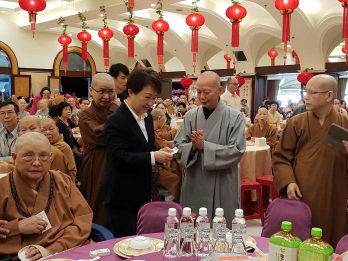 台中市佛教會理事長就職 盧秀燕：佛教界深慶得人