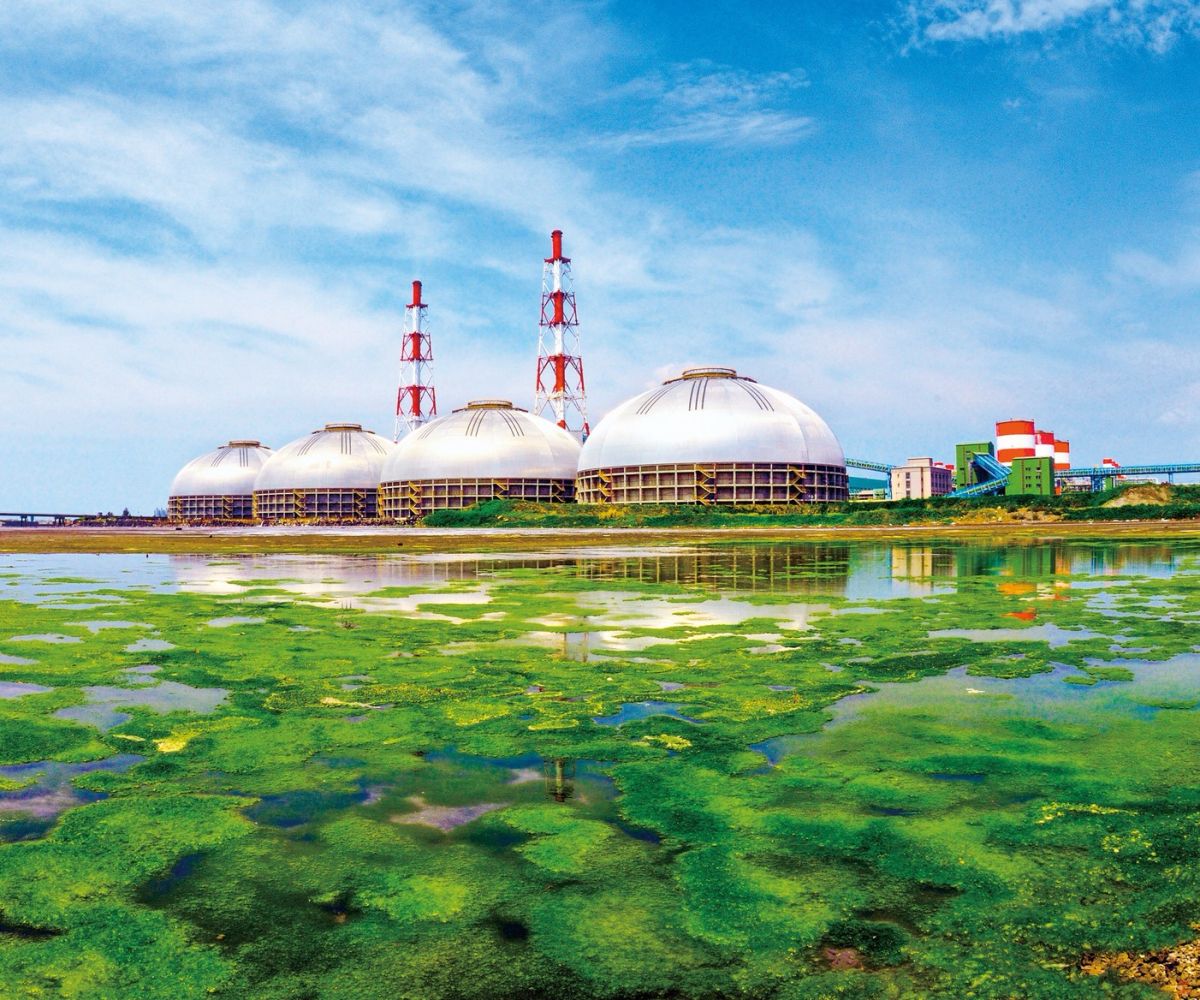 ▲興達電廠是南部重要民生電力來源，除了持續穩定供電，也積極投入各項空汙改善措施，為提高機組發電及環保效能，台電現正推動燃氣機組更新改建計畫。（圖／台電提供）