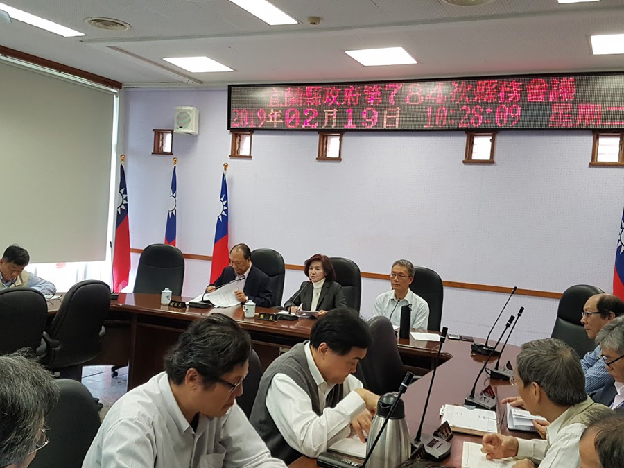 ▲宜蘭縣長林姿妙於縣務會議結束後接受媒體訪問表示，將在不影響縣府財政的原則下，將努力開闢財源，希望在追加減預算時提出學童免費營養午餐的預算。（圖／記者李清貴攝,2019.2.19)