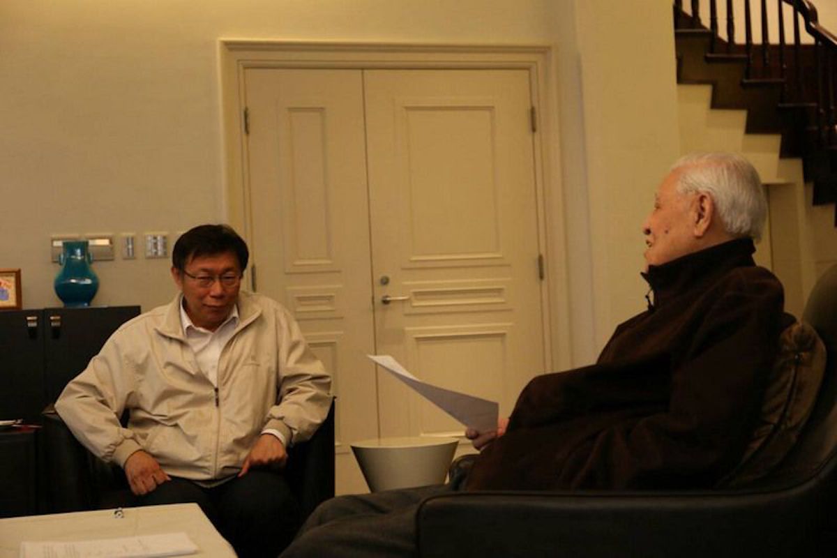 ▲柯文哲日前前往翠山莊探視李登輝，而李登輝一見到柯文哲，劈頭就說了「這句話」，令柯當場愣住、不知該如何回話。（圖／中央社資料圖片）