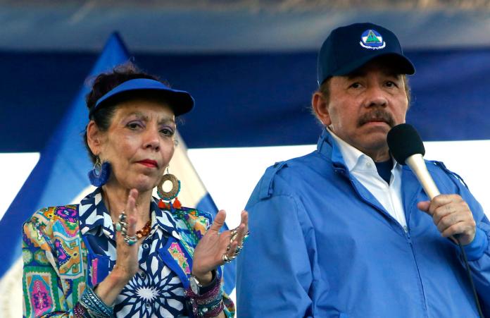 ▲尼加拉瓜總統奧蒂嘉（右）去年以血腥手段鎮壓抗議活動，造成300多人喪生，遭到國際社會孤立。（圖／達志影像／美聯社）
