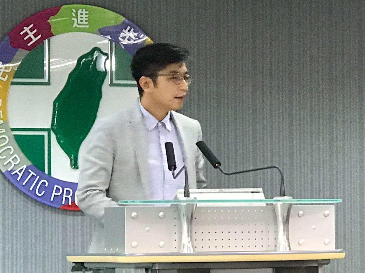 民進黨發言人周江杰20日表示，秘書長羅文嘉希望全黨動起來，為立委補選全力輔選。（圖／記者林人芳攝，2019,02,20)