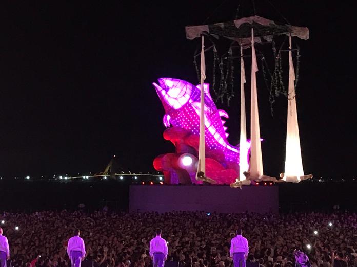 ▲2019台灣燈會在屏東邀請「西班牙Voala高空馬戲團」在30米高空演出，被觀眾譽為「燈會最讓人驚喜的節目」。（屏縣府提供）