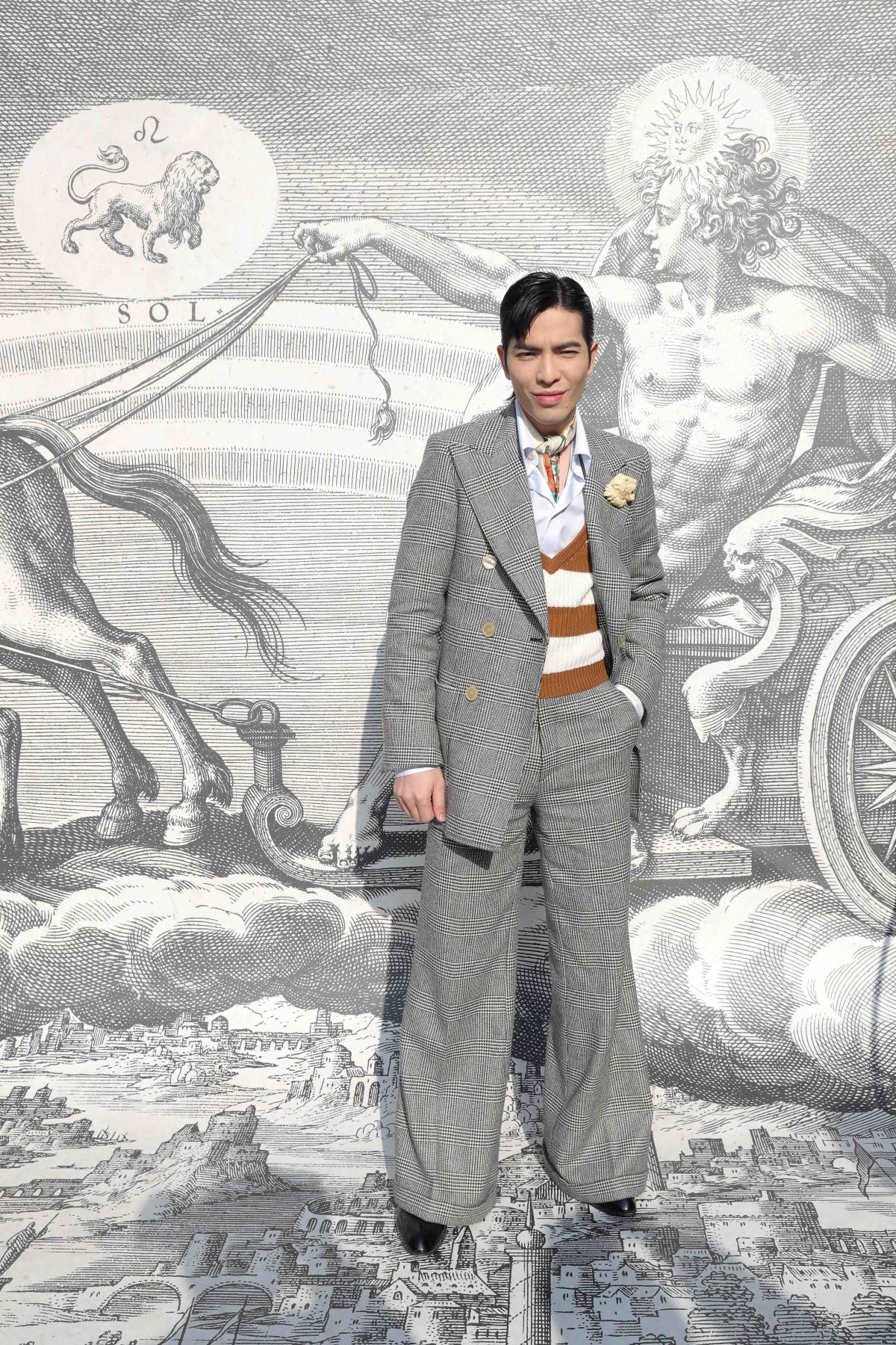 受到 2019 秋冬大秀震撼的蕭敬騰，未來還會挑戰哪些創意穿搭，讓人相當期待。圖@Gucci