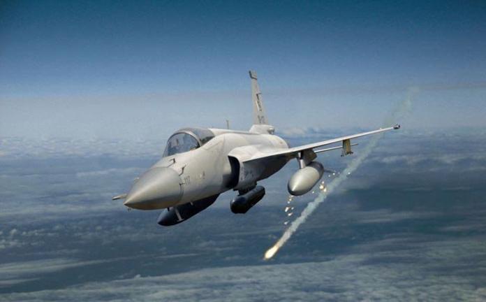 ▲巴基斯坦與中國大陸合作研發的梟龍戰機。（圖／翻攝自新華網）