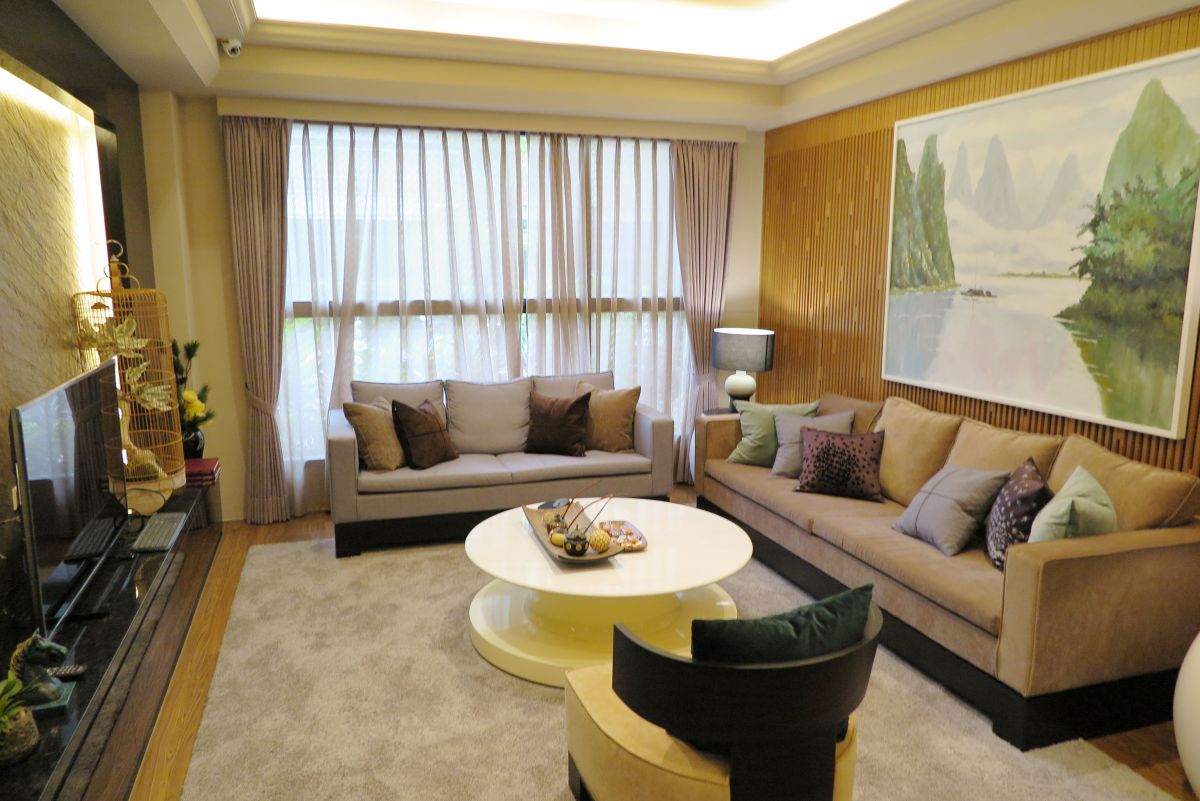 ▲行政院院會今（7）日通過《平均地權條例》修正草案，主大限制預售屋換約轉售及重罰炒作行為，但房仲業者認為房價還是難諜，且資金可成改炒作中古屋。（圖／NOWnews資料照片）