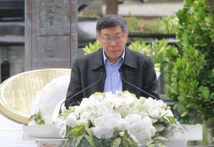 參加一日雙城自行車的台北市長柯文哲28日折返台北出席228紀念中樞儀式。（記者葉政勲攝,2019,02,28)