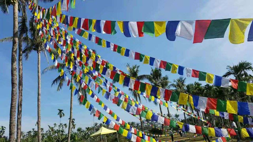 風馬旗。（圖／果碩大慈普利寺臉書粉專）