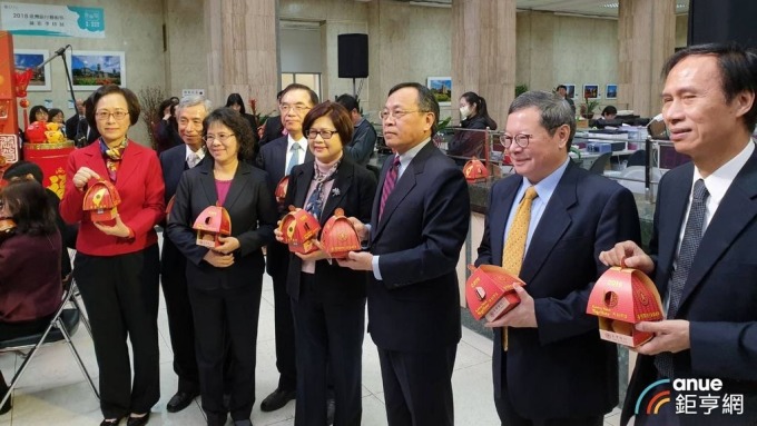 〈金融業新春團拜〉台銀董座：豬年經濟成長緩慢 仍看好
