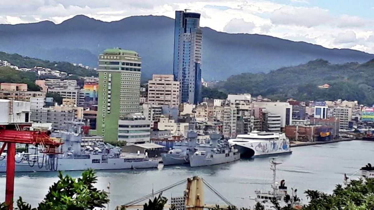 海軍蘭陽艦資料照。（圖／讀者陳國銘提供）