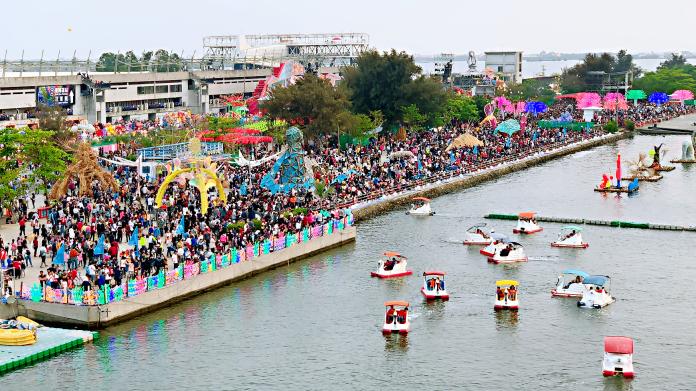 ▲228連假第二日，2019台灣燈會再現人潮。（圖／記者郭俊暉攝 ）