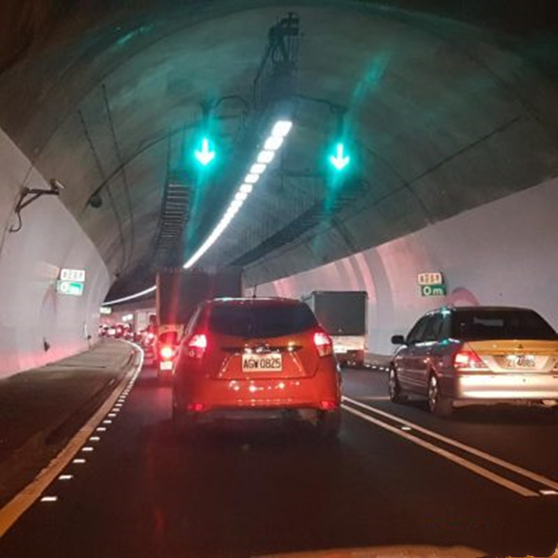 ▲國5南向南港系統至頭城路段，元旦連假前一日上午9時起即開始有車多壅塞情形，恐持續至深夜24時。（示意圖／NOWnews資料照）