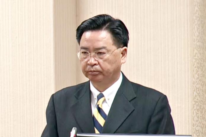 ▲吉里巴斯決定與台灣斷交，外交部長吳釗燮舉行記者會說明。（圖 / 記者陳弘志攝）