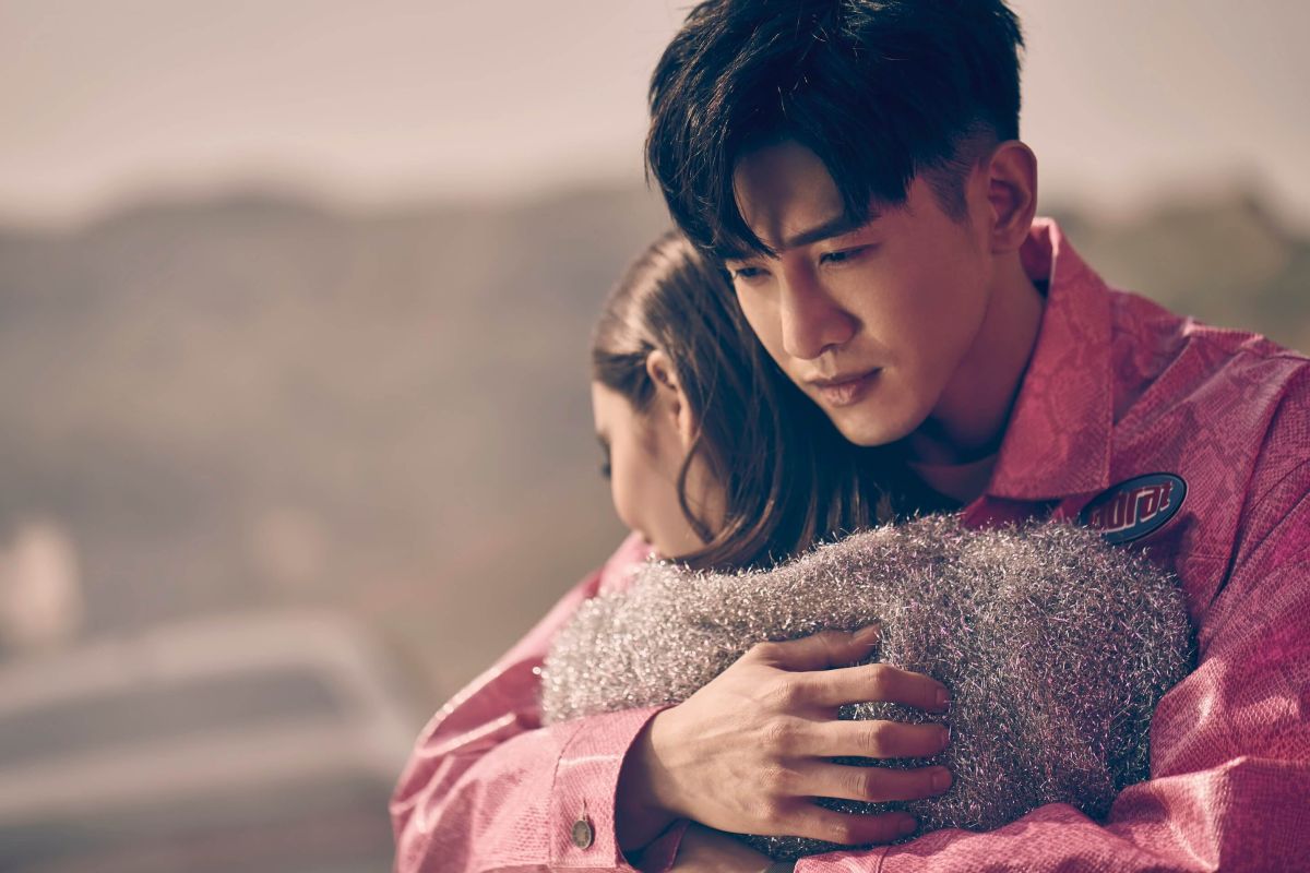 ▲張立昂拍攝〈感應心電〉MV，比爾賈助他圓夢公路戀情。（圖／索尼音樂提供, 2019.03.04）
