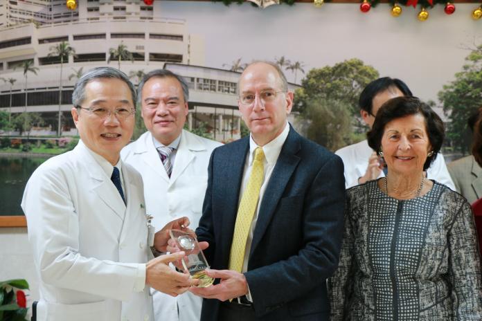 榮陽團隊將和美國國家衛生研究院癌症研究所合作，第一次在台灣成立跨國實驗室。（圖／台北榮總提供）