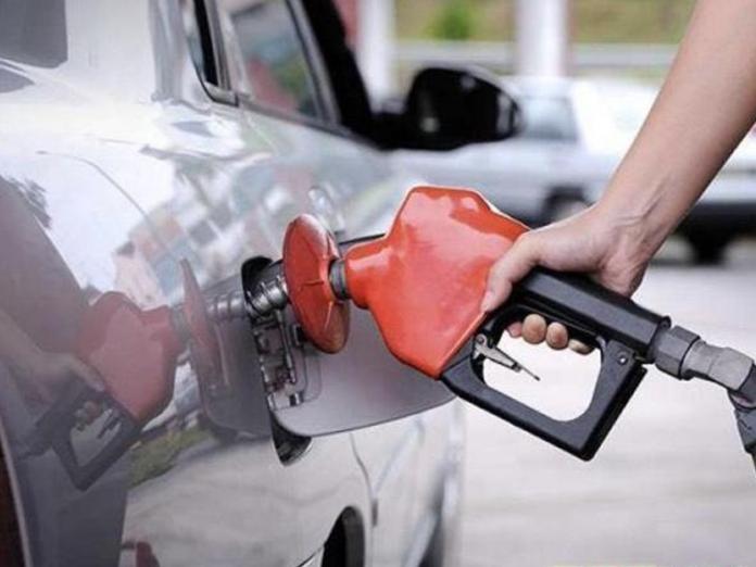 ▲受到石油輸出國組織OPEC落實減產協議影響，預估下周汽油零售價格每公升約調漲1.1元。（圖／NOWnews資料照片）