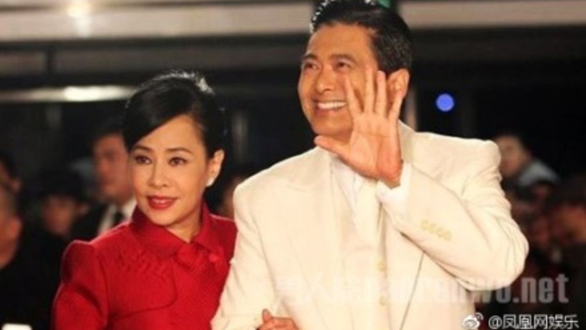 ▲周潤發（右）拍戲傳意外。（圖／微博）