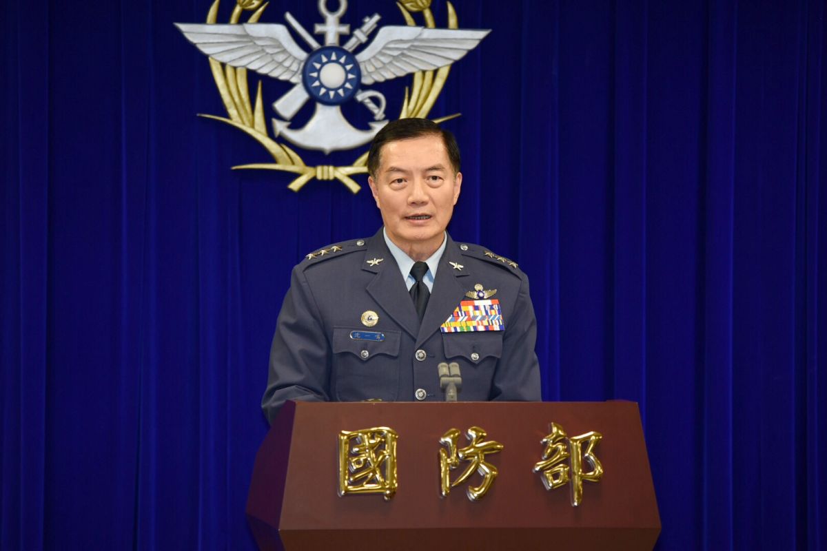 ▲針對媒體報導空軍買F-16V戰機當蔡英文總統訪美伴手禮，國防部副部長沈一鳴7日親上火線澄清。（圖／記者陳明安攝, 2019.3.7）