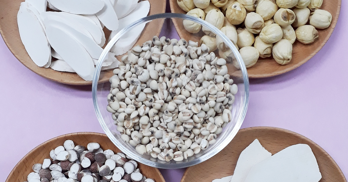 ▲針對脾虛有溼的人，容易腹脹食少、大便偏軟，身體沉重，甚至有四肢浮腫，婦女白帶較多等症狀，平日可以四神粥來調理保養。（圖／臺北市立聯合醫院忠孝院區提供）