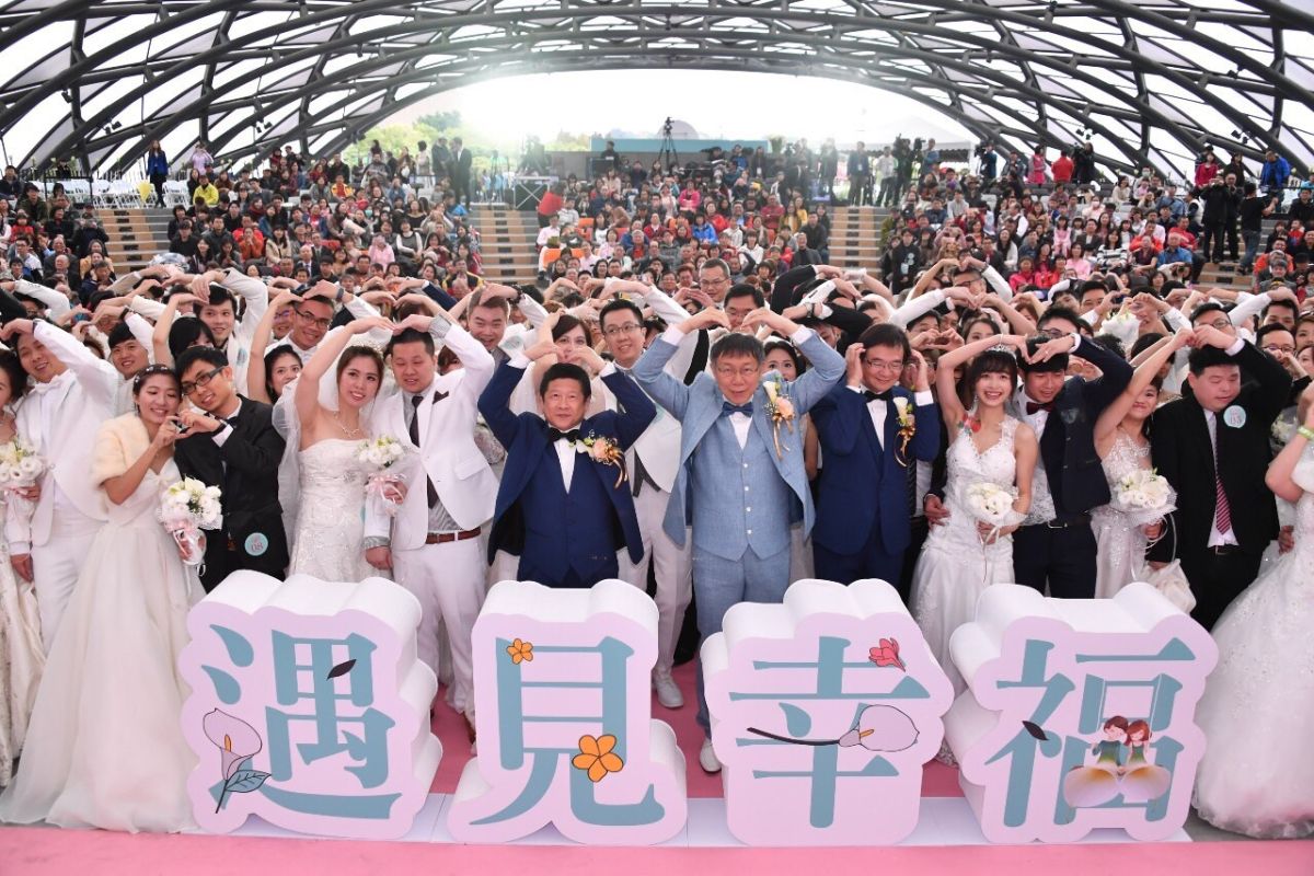 大陸要贈送公母熊貓給高雄市立動物園，外界擔心時和會很久，對此，台北市長柯文哲10日表示，兩隻還好啦，不用怕。（圖／台北市政府提供，2019,03,10)