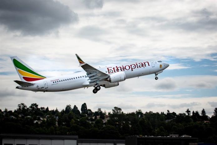 衣索比亞航空一架波音737客機墜毀。（圖／翻攝網路）
