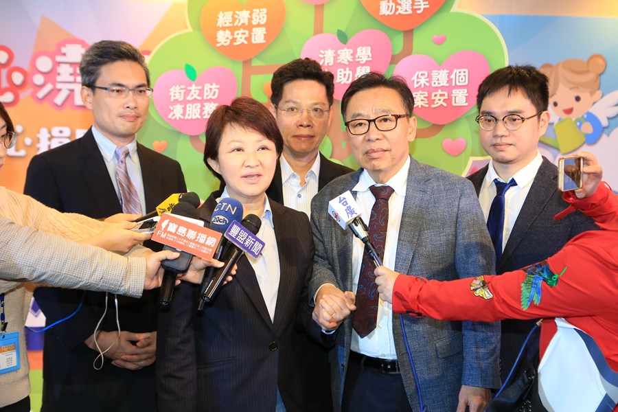 ▲高雄市長韓國瑜表態「不領表，做滿四年市長任期」，市長盧秀燕表示，台灣有很多政治發展不是操縱在候選人身上。 (圖／市政府提供2019.3.11)