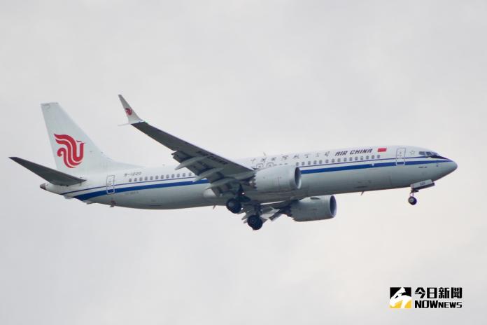 ▲波音 737 MAX 8 半年連發生兩起失事意外，中國大陸民航總局今（ 11 ）日下達同款飛機禁飛令，目前國籍航空尚未引進 737 MAX 客機，若有航空公司有意引進，民航局也會密切注意。（圖／記者陳致宇攝）