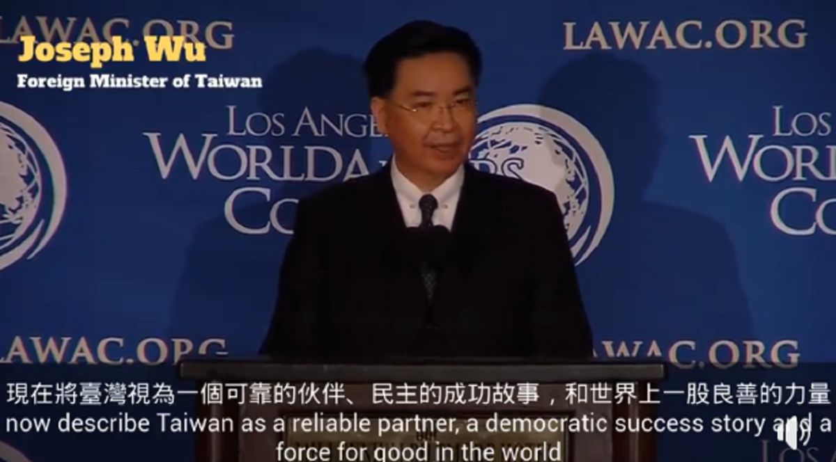 ▲吳釗燮於美西時間 11 日在「洛杉磯世界事務協會」以 Taiwan 名義公開演說，為台灣與美國的關係努力。（圖／取自拷秋勤臉書粉專）