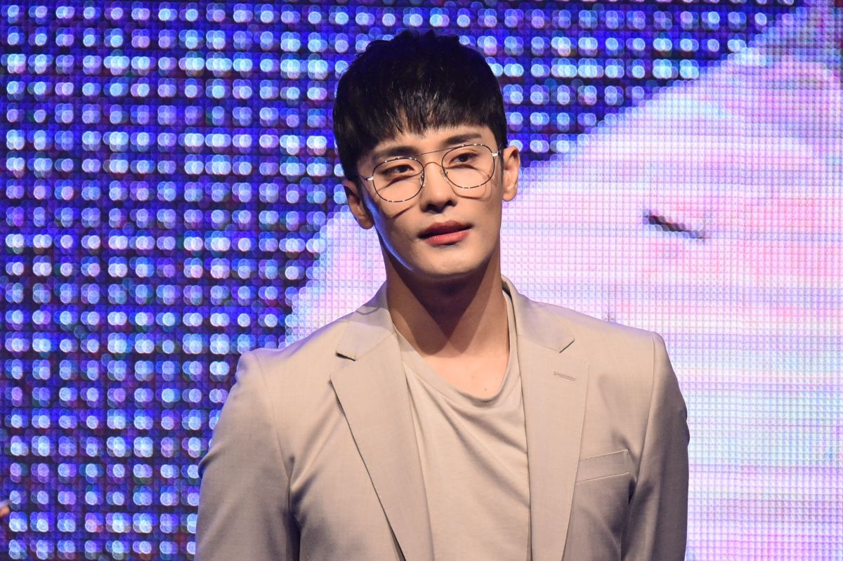 ▲成勛舉辦見面會，師弟團上台助陣。（圖／記者林柏年攝, 2019.03.17）
