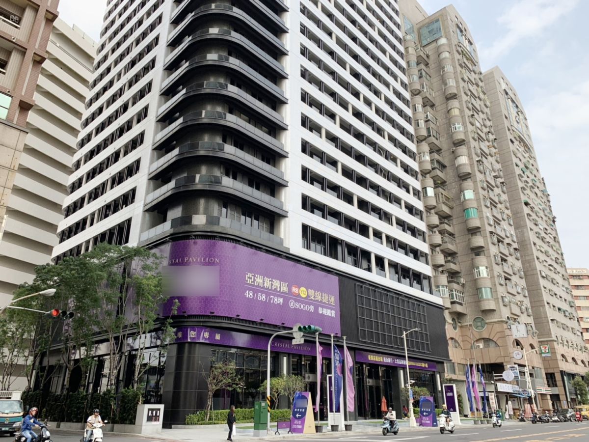 ▲三多商圈因亞洲新灣區加持，新成屋衝上3字頭。(圖/信義房屋提供)