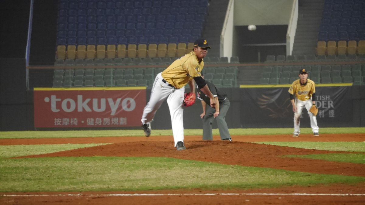 黃恩賜中繼好投。（圖／吳政紘攝）