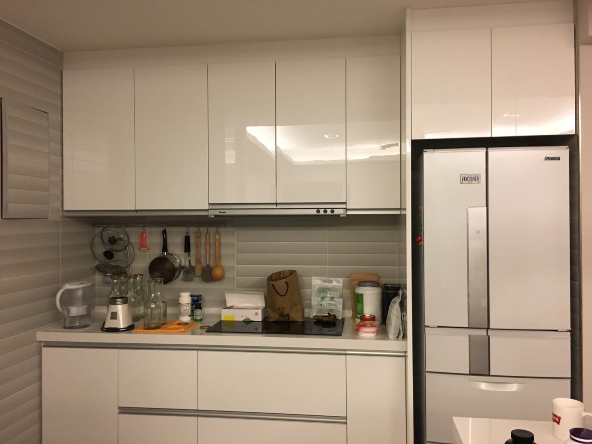 ▲小坪數住家的廚房面積有限，一字型廚房是最理想的選擇。(圖/信義房屋提供)