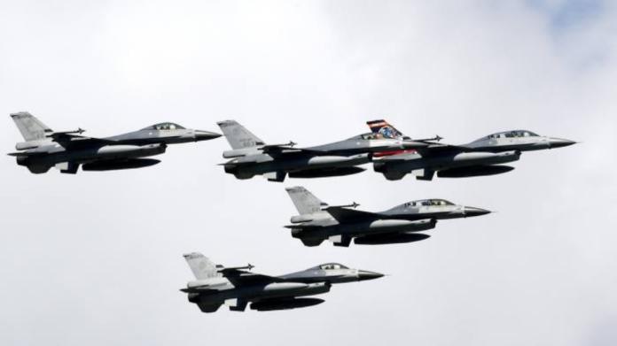 美國總統川普應答應出售F-16V戰機予台灣，以提升嚇阻武力。（圖／翻攝網路）