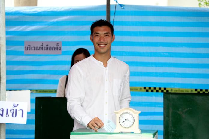 泰國今大選　39歲帥氣富二代成最強吸票機
