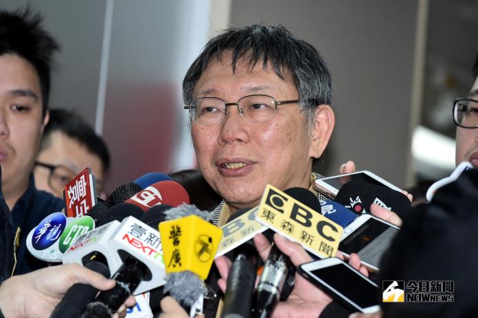 台北市長柯文哲結束9天8夜訪美行程後首度接受媒體聯訪。(圖/記者林柏年攝,2019.3.25)