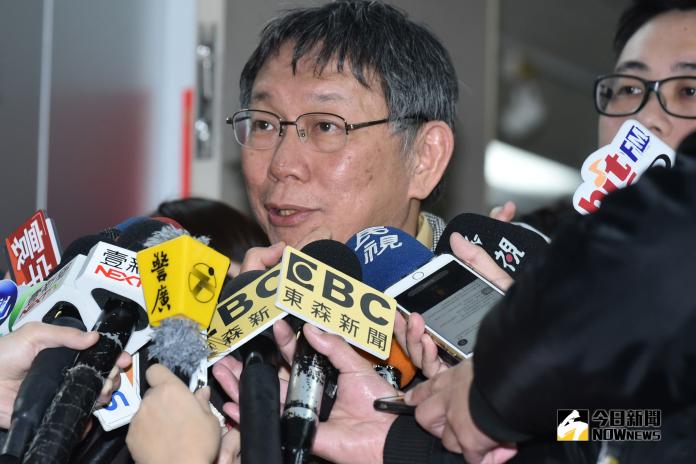 台北市長柯文哲結束9天8夜訪美行程後首度接受媒體聯訪。(圖/記者林柏年攝,2019.3.25)