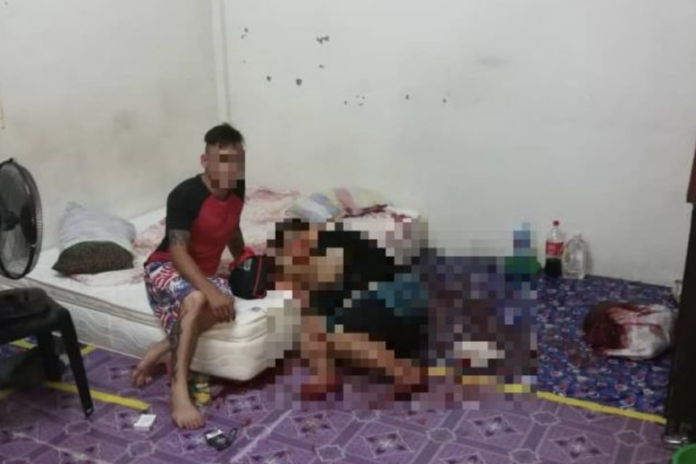 ▲悚！腥夫帶小三回家玩3P，妻氣炸持刀「狂捅她下體」。（圖／翻攝自推特）
