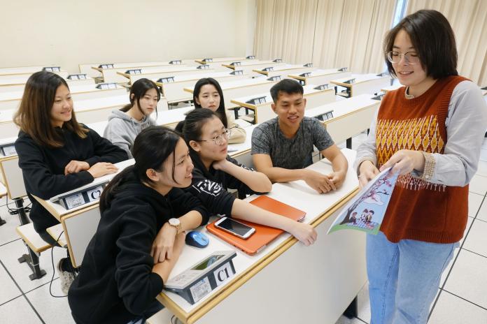 中原應華系學生發展創意教材　推廣華語到全世界
