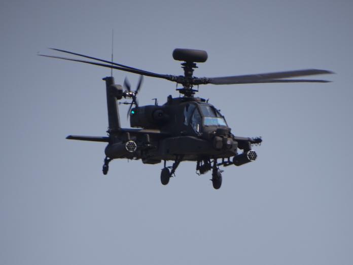 ▲陸軍航特部30日龍翔營區開放，28日進行預演，AH-6E阿帕契直升機性能展示。（圖／記者呂炯昌攝, 2019.3.28）