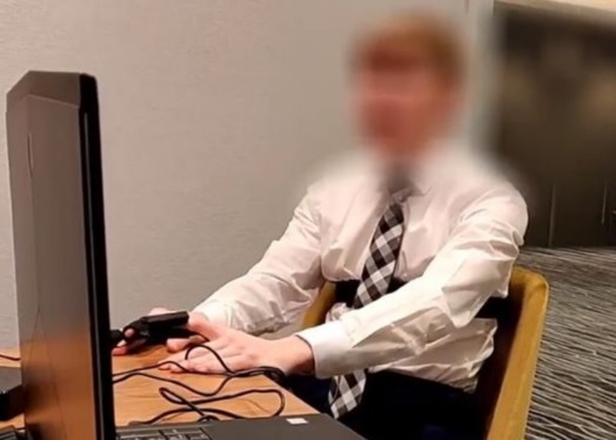 自稱來自2045年的未來人接受測謊。（圖／翻攝ApexTV影片）