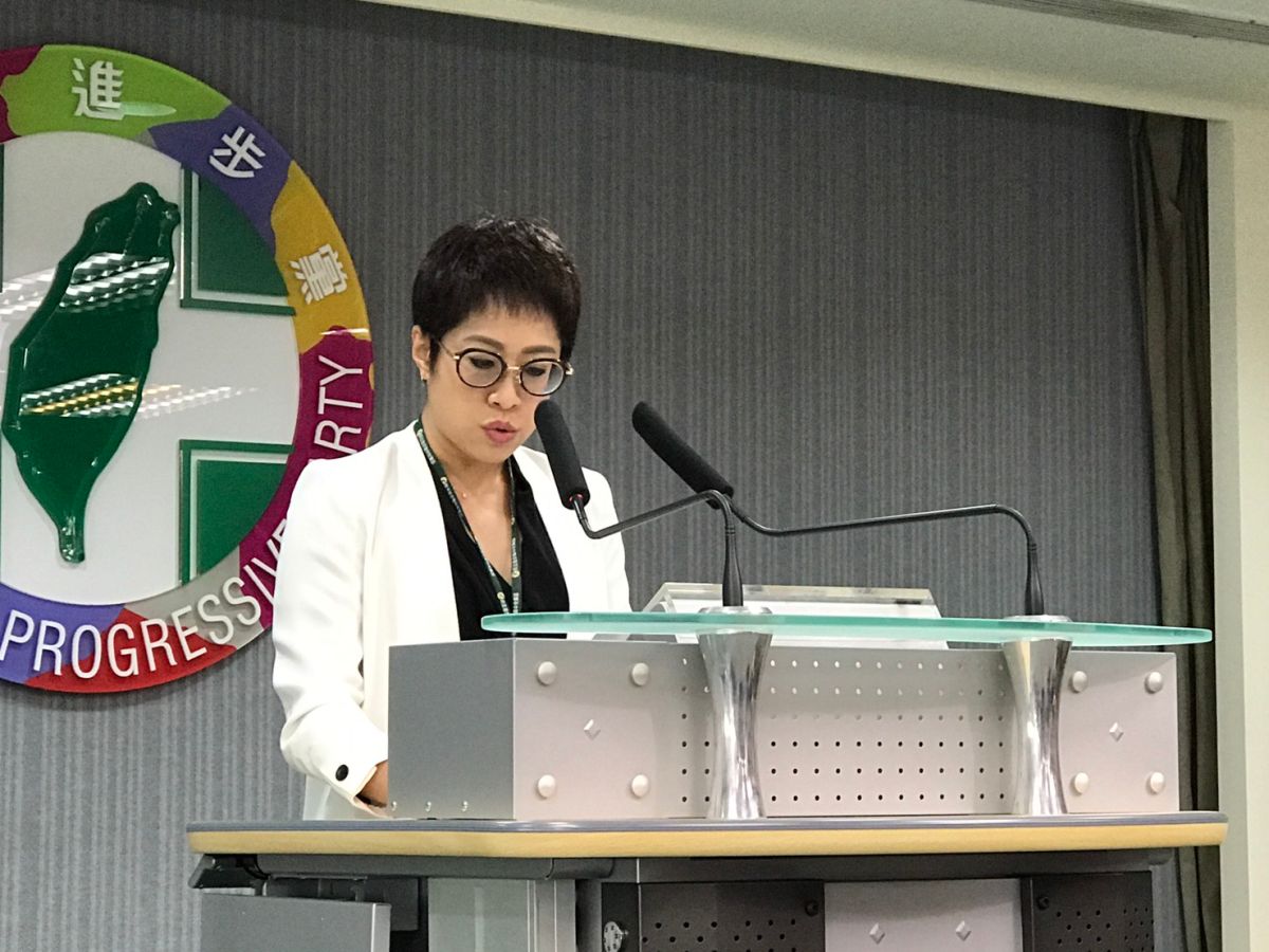 針對國家通訊傳播委員會（NCC）昨日開罰部分媒體一事，民進黨發言人李晏榕28日表示，NCC開罰媒體，大家應給予支持。（圖／記者林人芳攝，2019,03,28)