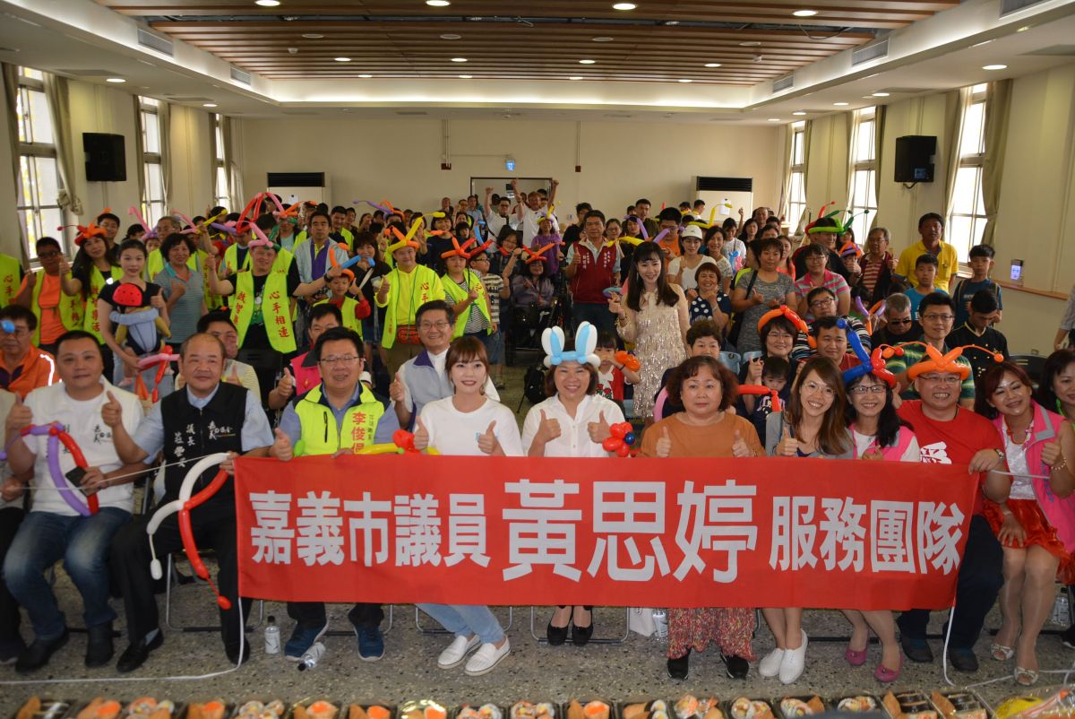 ▲黃思婷議員結合三家日本料理店辦理「與愛童行—壽司party」公益活動。（圖／記者郭政隆攝影2019.3.31）