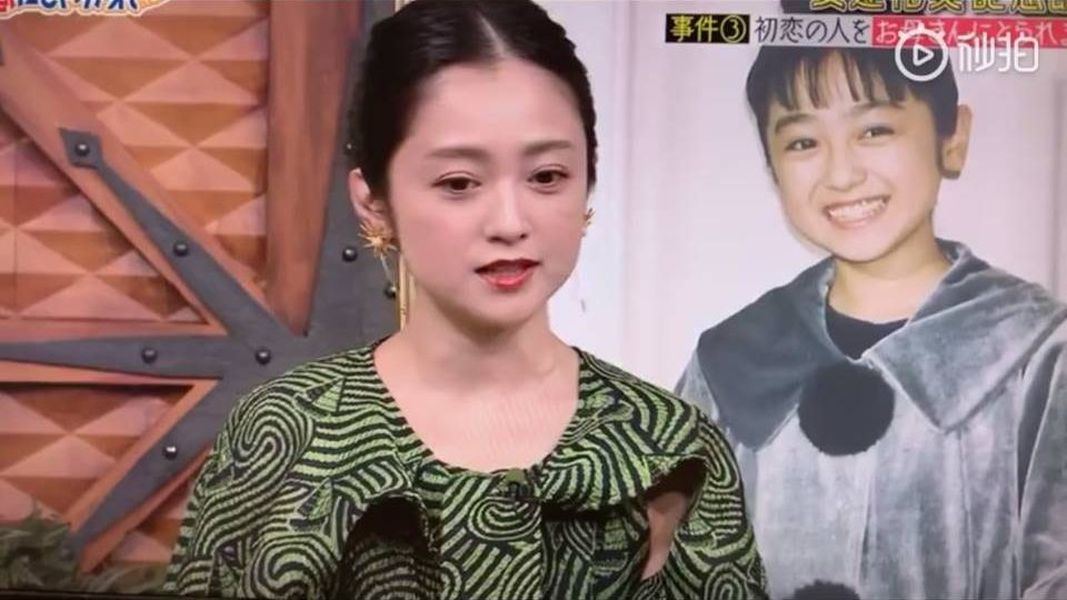 ▲安達祐實曝光童年被媽媽「苦毒」的過程。（影片截圖）