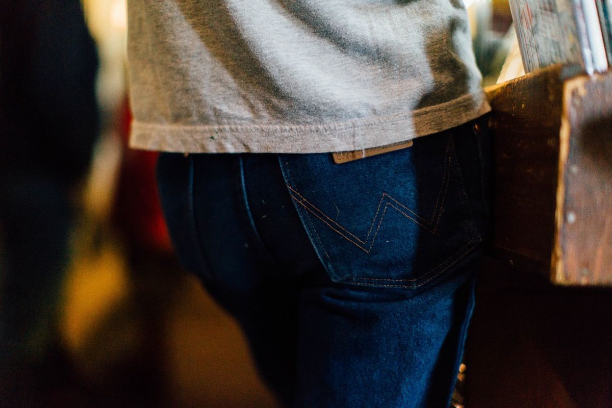 ▲一坐下就爆膿汁！他10年不敢交女友…竟因「屁股濕一片」。（圖／翻攝自pixabay）