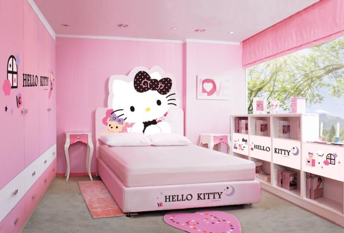 ▲Hello Kitty絨毛娃娃系列-有毛絨絨的Hello Kitty與泰迪熊陪伴您，如同家人般，永遠在您身邊呵護。(圖/公關照片)